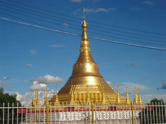 Tachileik Shwedagon Pagoda Replica